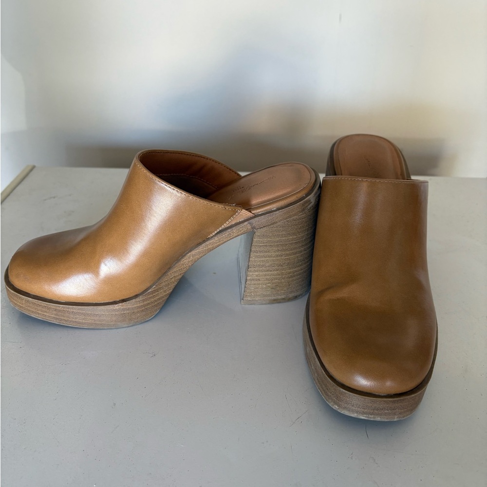 Women's Tan Leather Mules 6.5